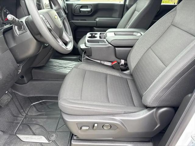 2026 Chevrolet Silverado 2500HD Double Cab, Standard Bed, Custom, RWD