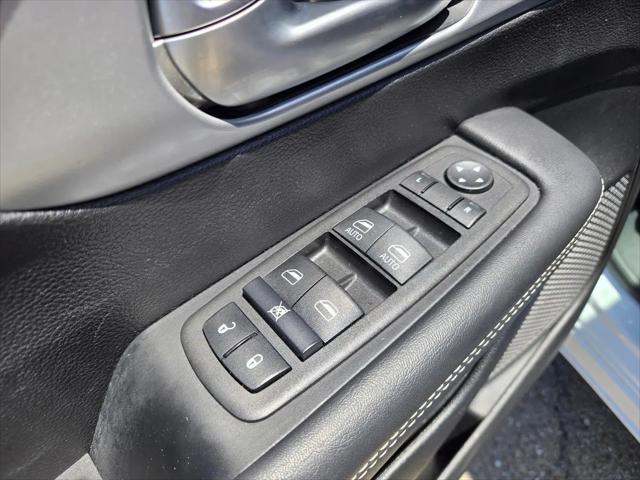 2024 Chrysler Pacifica Hybrid S Appearance Pkg