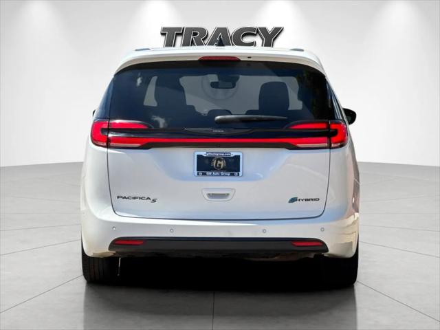 2024 Chrysler Pacifica Hybrid S Appearance Pkg