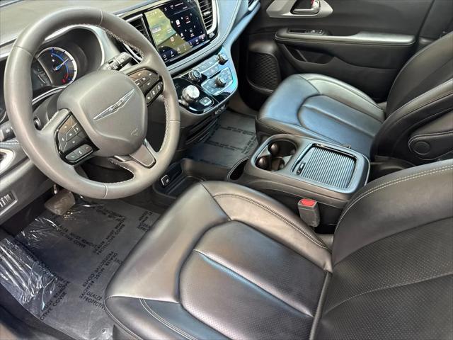 2024 Chrysler Pacifica Hybrid S Appearance Pkg