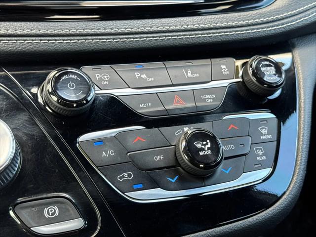 2024 Chrysler Pacifica Hybrid S Appearance Pkg