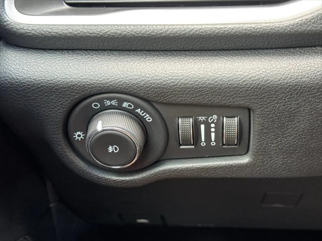 2024 Chrysler Pacifica Hybrid S Appearance Pkg