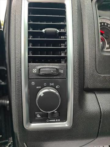 2022 Ram 1500 Classic Warlock Crew Cab 4x4 5'7" Box