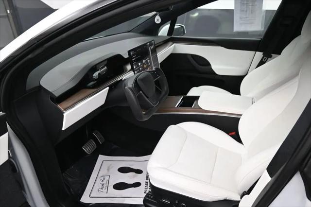 2023 Tesla Model X Standard Range
