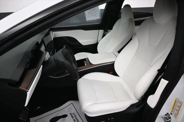 2023 Tesla Model X Standard Range