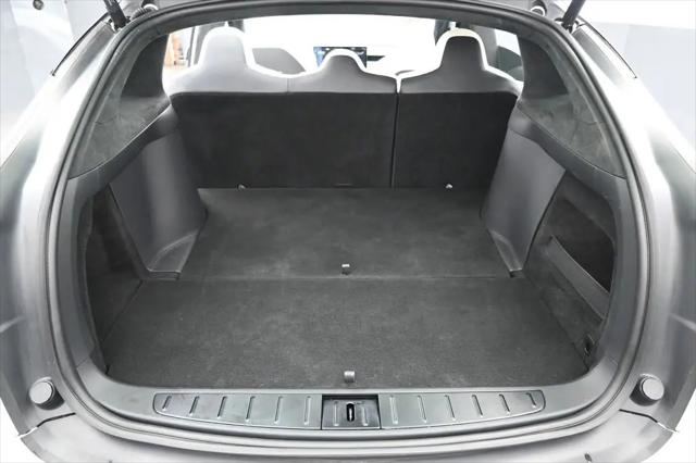2023 Tesla Model X Standard Range