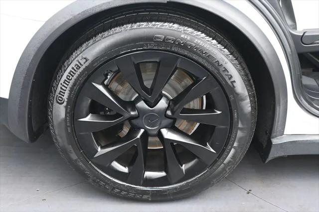2023 Tesla Model X Standard Range