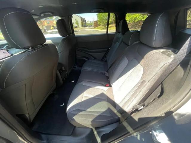 2026 Jeep Cherokee Laredo 4x4