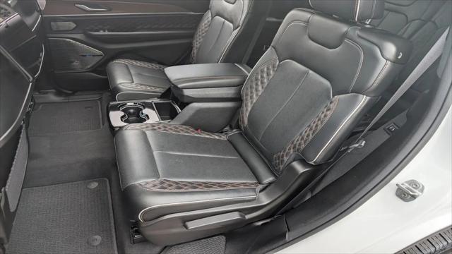 2023 Jeep Grand Cherokee L Summit 4x4