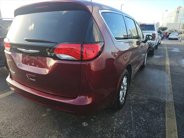 2023 Chrysler Voyager LX