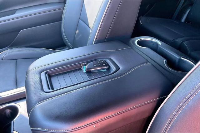 2023 GMC Yukon 2WD SLT
