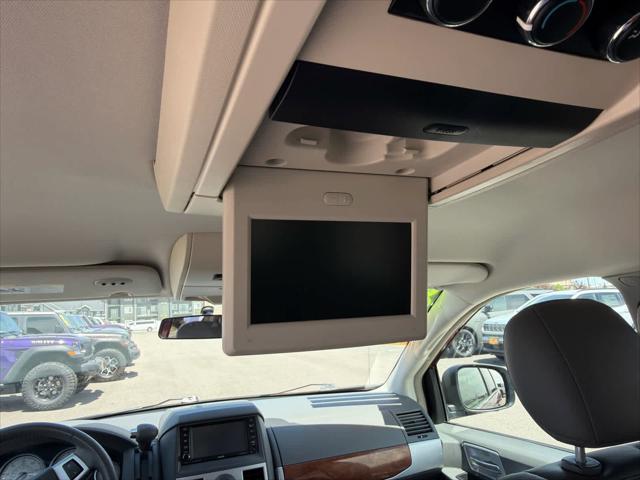 2008 Chrysler Town & Country Touring