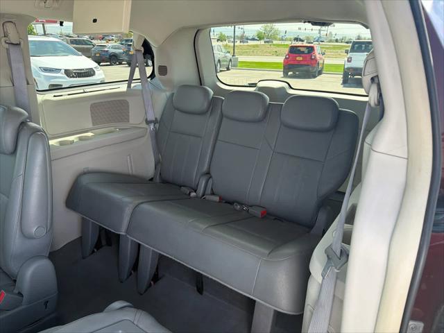 2008 Chrysler Town & Country Touring