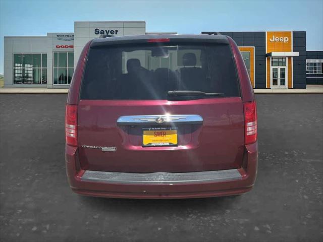 2008 Chrysler Town & Country Touring