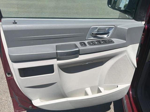 2008 Chrysler Town & Country Touring