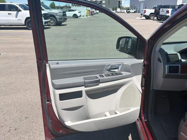 2008 Chrysler Town & Country Touring