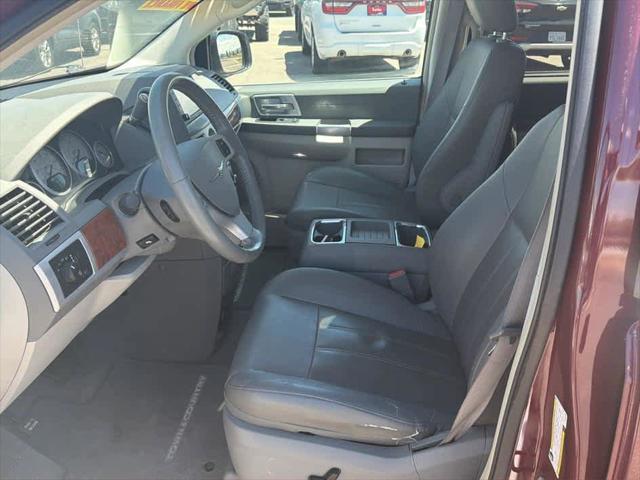 2008 Chrysler Town & Country Touring