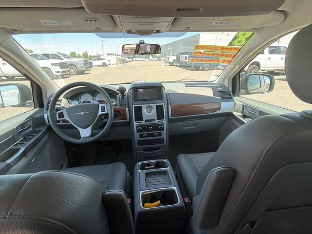 2008 Chrysler Town & Country Touring