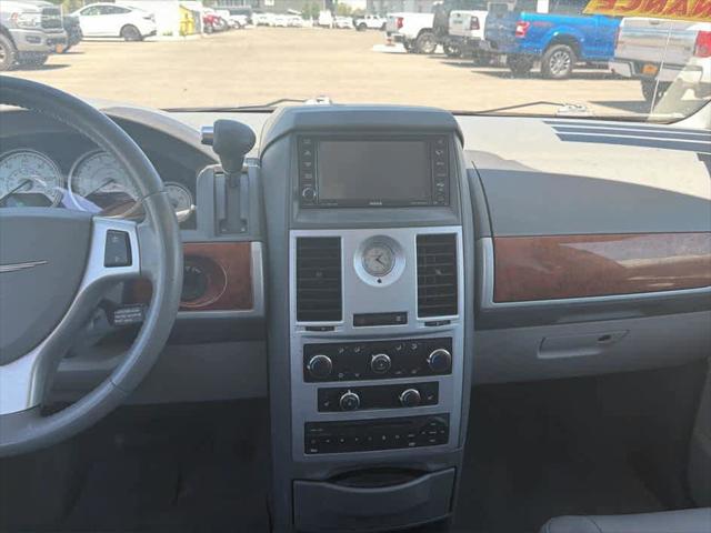 2008 Chrysler Town & Country Touring