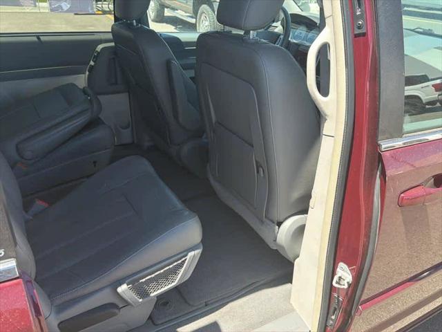 2008 Chrysler Town & Country Touring