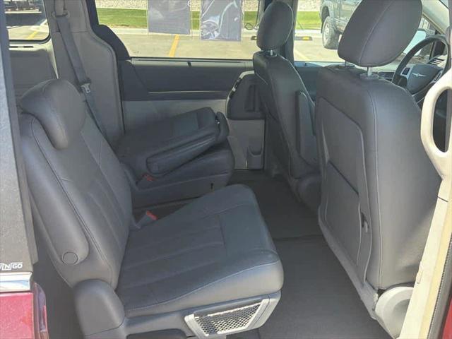 2008 Chrysler Town & Country Touring