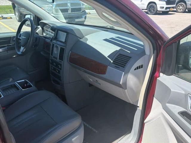 2008 Chrysler Town & Country Touring