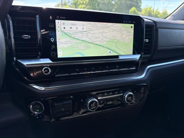2025 GMC Sierra 1500 2WD Crew Cab Short Box SLT
