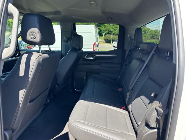 2025 GMC Sierra 1500 2WD Crew Cab Short Box SLT