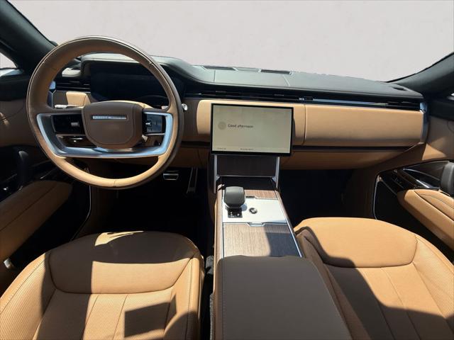 2026 Land Rover Range Rover P530 SE 7 Seat