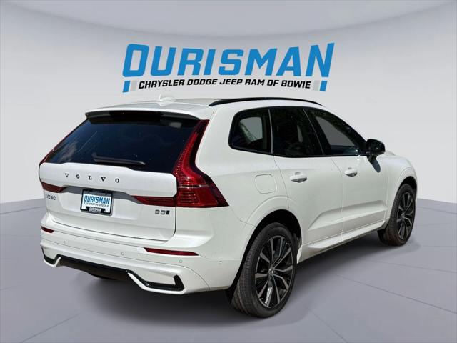 2024 Volvo XC60 B5 Plus Dark Theme 2024 Volvo XC60 B5 Plus Dark Theme