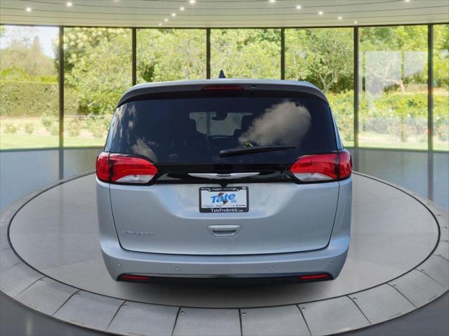 2026 Chrysler Voyager LX