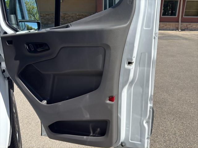 2024 Ford Transit Cargo Van T-250 148" Hi Rf 9070 GVWR RWD