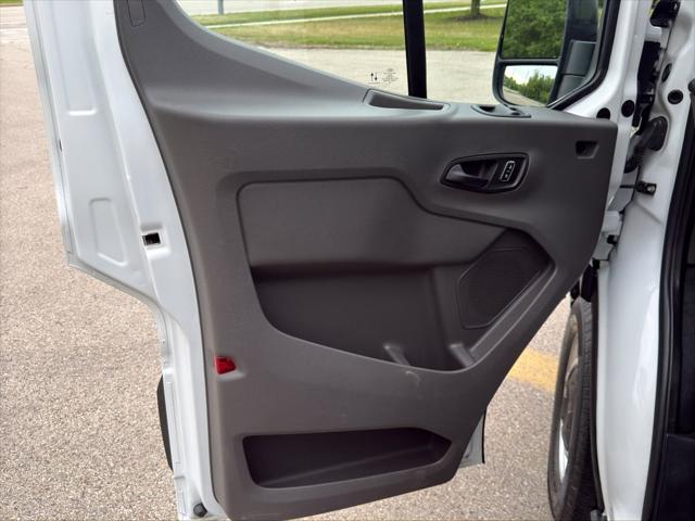 2024 Ford Transit Cargo Van T-250 148" Hi Rf 9070 GVWR RWD