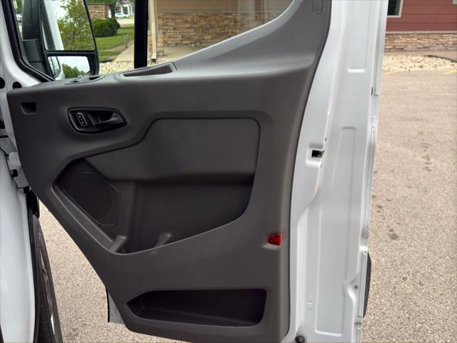 2024 Ford Transit Cargo Van T-250 148" Hi Rf 9070 GVWR RWD