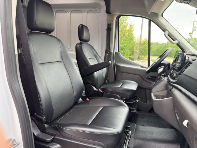 2024 Ford Transit Cargo Van T-250 148" Hi Rf 9070 GVWR RWD