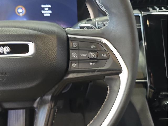 2024 Jeep Grand Cherokee L Laredo 4x4