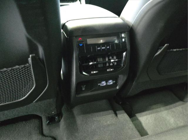 2024 Jeep Grand Cherokee L Laredo 4x4
