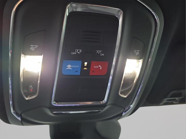 2025 Jeep Grand Cherokee L Laredo 4x4