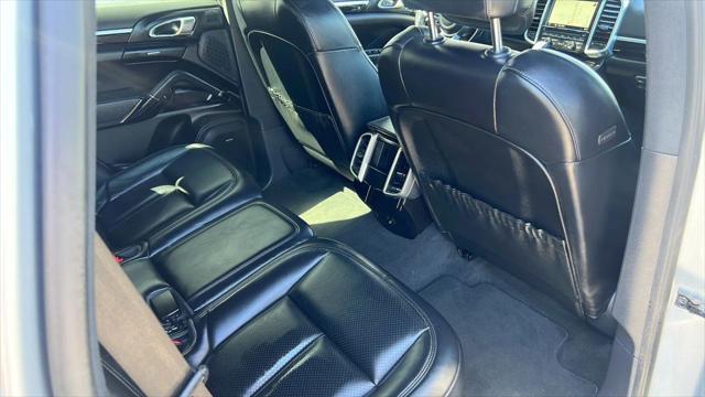 2016 Porsche Cayenne Sport Utility 4D