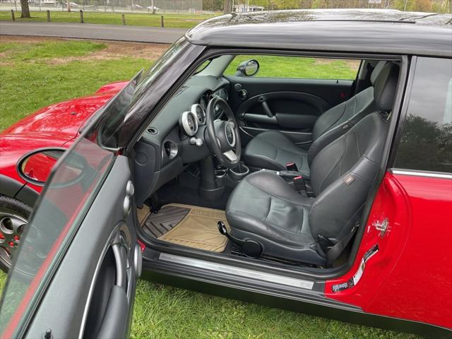 2005 MINI Cooper 2dr Cpe