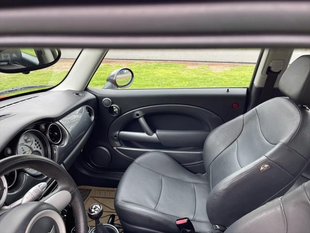 2005 MINI Cooper 2dr Cpe