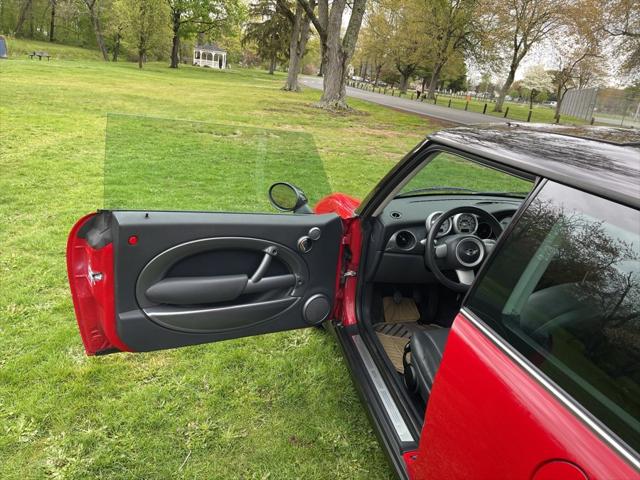 2005 MINI Cooper 2dr Cpe