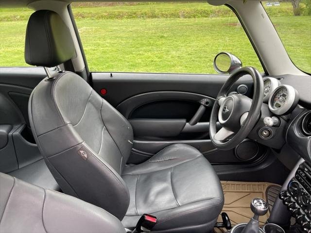 2005 MINI Cooper 2dr Cpe