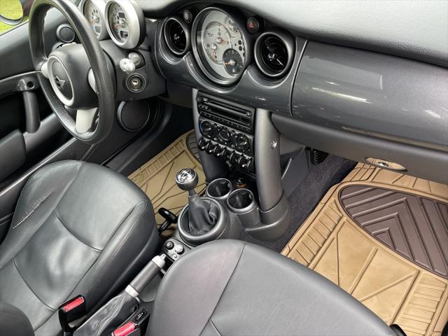 2005 MINI Cooper 2dr Cpe