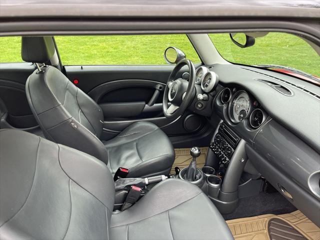2005 MINI Cooper 2dr Cpe