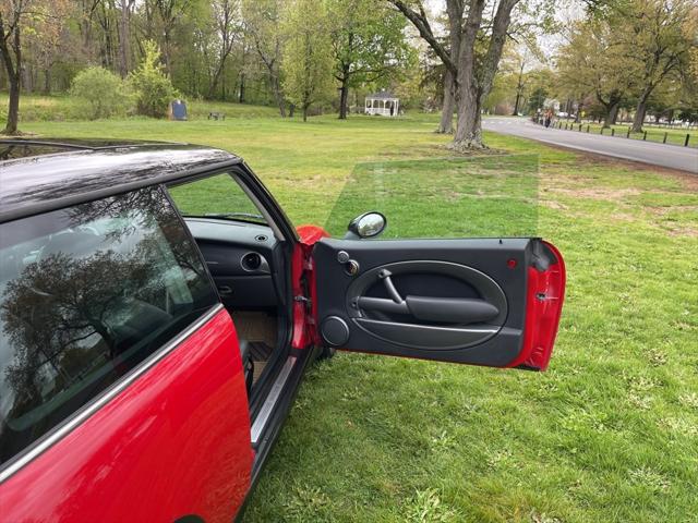 2005 MINI Cooper 2dr Cpe