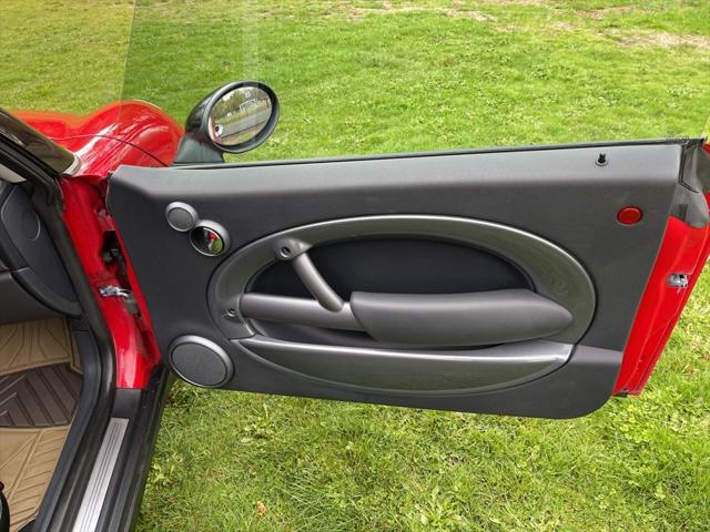 2005 MINI Cooper 2dr Cpe