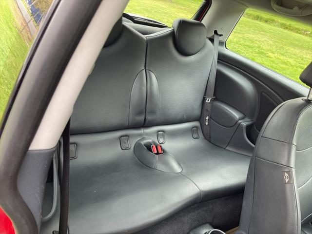 2005 MINI Cooper 2dr Cpe