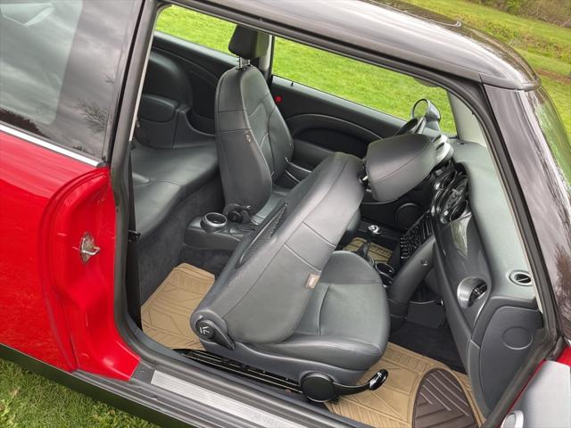 2005 MINI Cooper 2dr Cpe