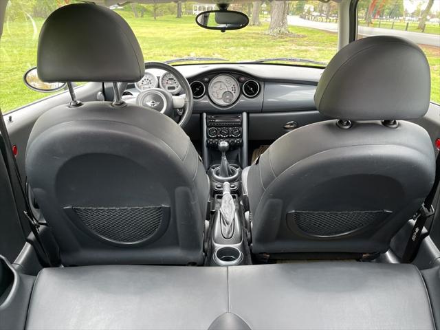 2005 MINI Cooper 2dr Cpe